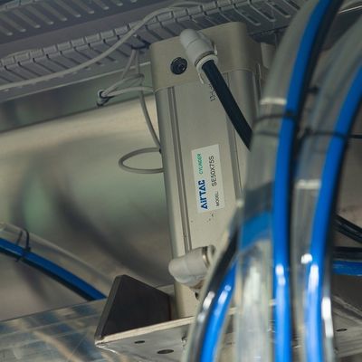 Npack Struttura lineare Macchina di imballaggio di bottiglie per detersivi completamente automatica